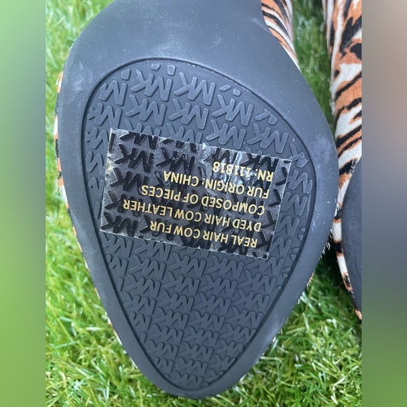 Michael Kors | Susan Flex Pump in Multi Died Cow Leather | Size 8 | Never Worn - Picture 5 of 11